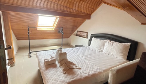 Family Room, Multiple Beds