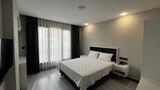 Deluxe Double Room Single Use, City View