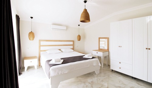 Deluxe Room, Garden View
