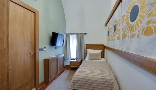 Comfort Single Room