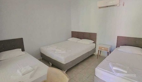 Classic Quadruple Room, Patio