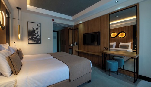 Standard Room, 1 King Bed