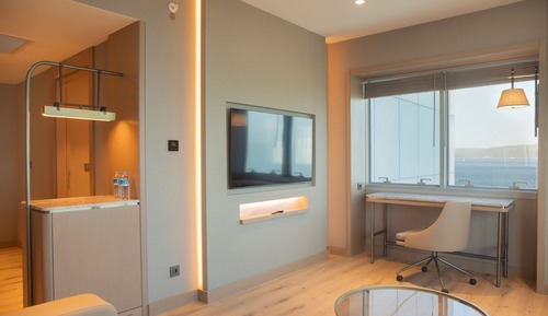 DELUXE CORNER SUIT BOSPHORUS VIEW