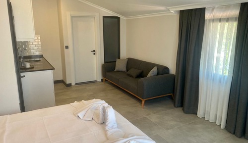 Luxury Suite, Balcony, Pool View