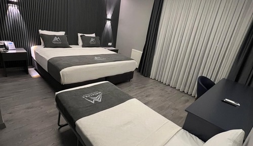 Family Triple Room, City View