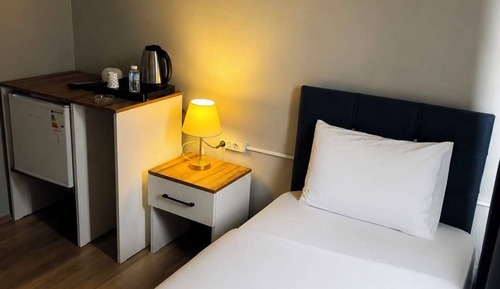 Standard Single Room