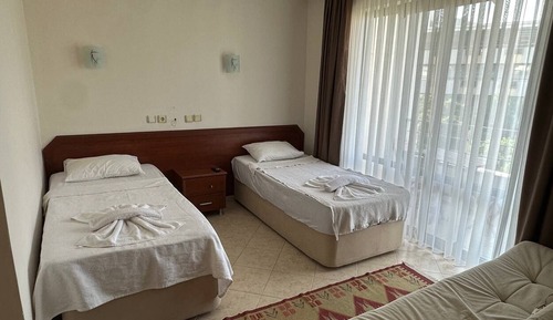 Deluxe Suite, Balcony