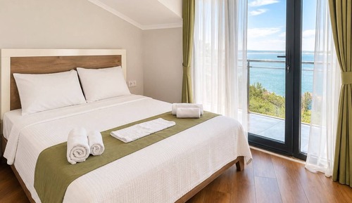 Classic Penthouse, Balcony, Sea View