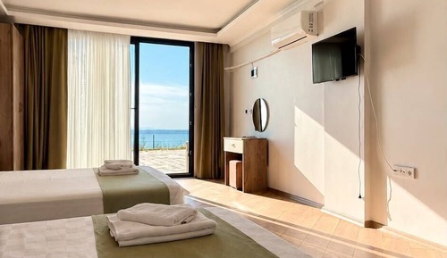 Classic Quadruple Room, Balcony, Sea View
