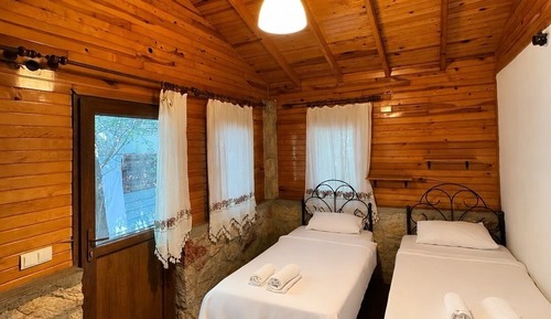 Suite, Garden View
