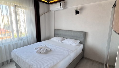 Deluxe Condo, Balcony, Garden View