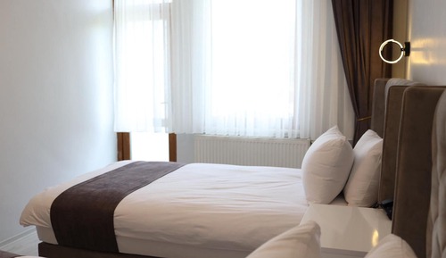 Family Suite, Balcony, City View