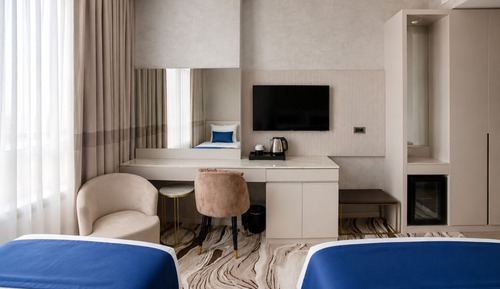 Trendy Room with 2 Single Beds