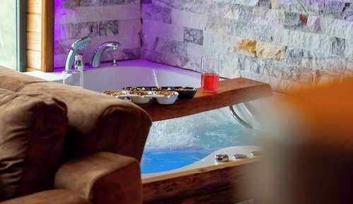 Superior Chalet, River View