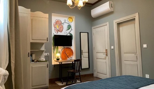 Junior Studio Suite, City View