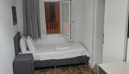 Economy Twin Room