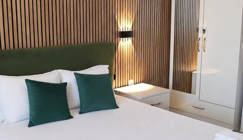Single Room, Courtyard Area