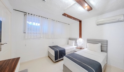 Economy Twin Room, Non Smoking