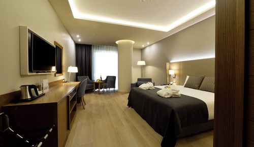 Premium Room, 1 King Bed with Sofa bed, City View