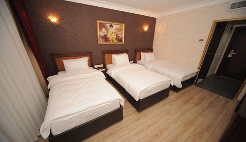 Standard Triple Room, Lake View