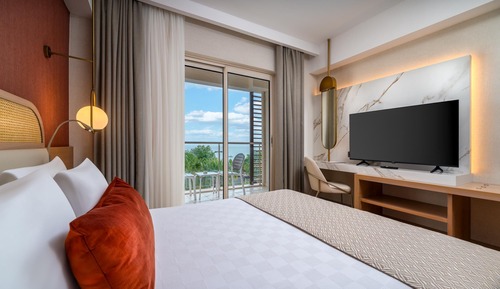 Main Building Suite Sea View