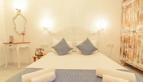 Economy Double Room, Garden View