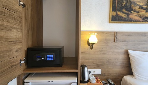 Deluxe Room, Balcony