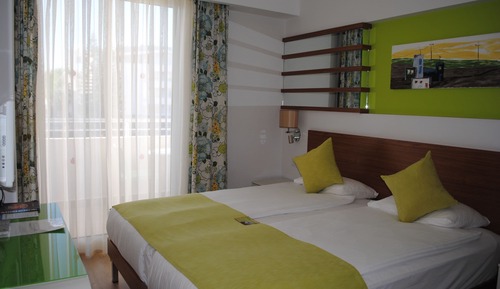 Standard Single Room, Pool View