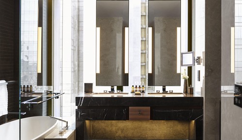 1 BEDROOM SUITE Bosphorus View King, Lounge Access