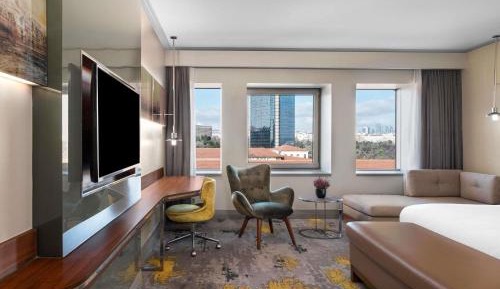 Deluxe Double Corner Room