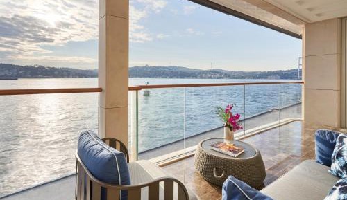 Mandarin Bosphorus Suite