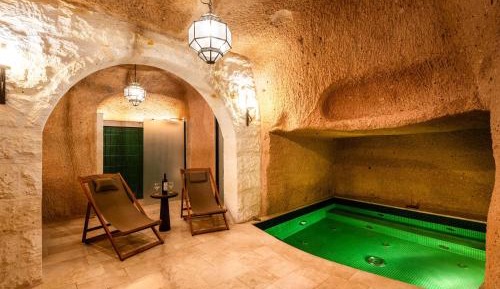 Suite with Private Pool