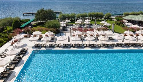 Deluxe King Room with Sea View