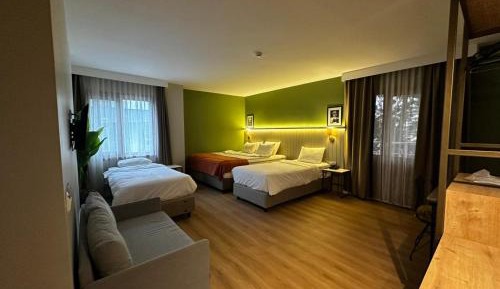 Room #1382492829