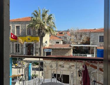 Double Room with Balcony (2 Adults + 1 Child)