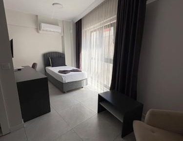 Deluxe Double or Twin Room with City View