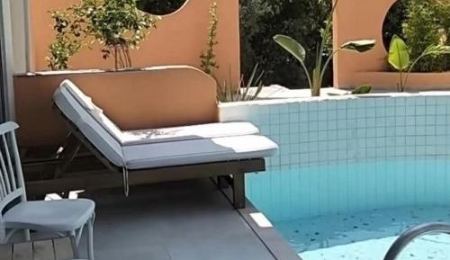 Suite with Pool View