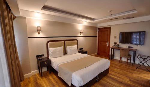 Deluxe Family Suite