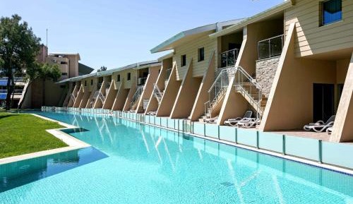Family Pool House