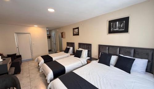 Deluxe Quadruple Room
