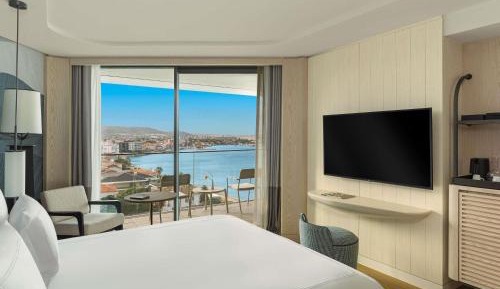 Corner Suite Sea View
