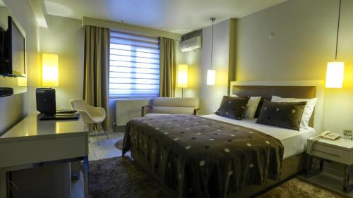 Large Single Room