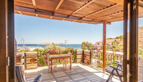 Deluxe Double Room with Balcony and Sea View