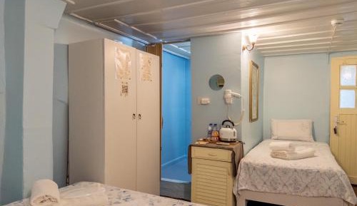 Economy Quadruple Room
