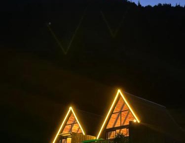 Deluxe Double or Twin Room with Mountain View