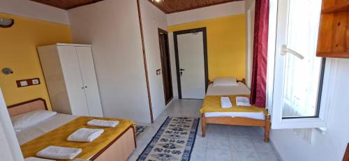 Basic Triple Room