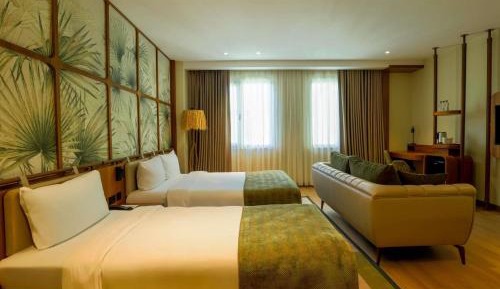 Superior Room with One Double Bed and One Single Bed