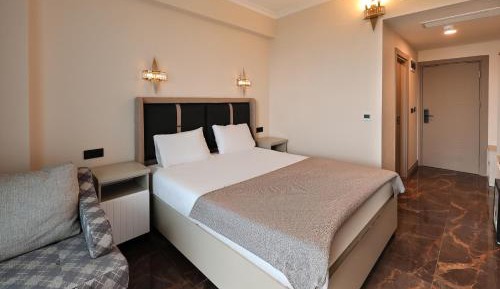Triple Room with Mountain View