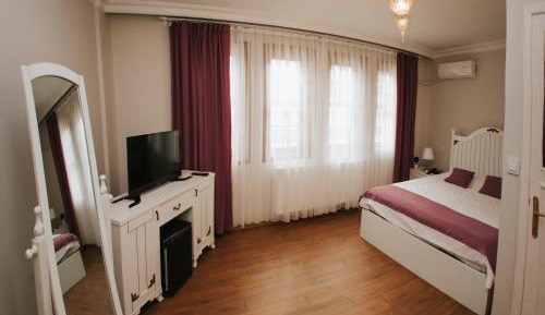 Double Room with Mountain View