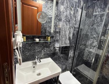 Economy Twin Room